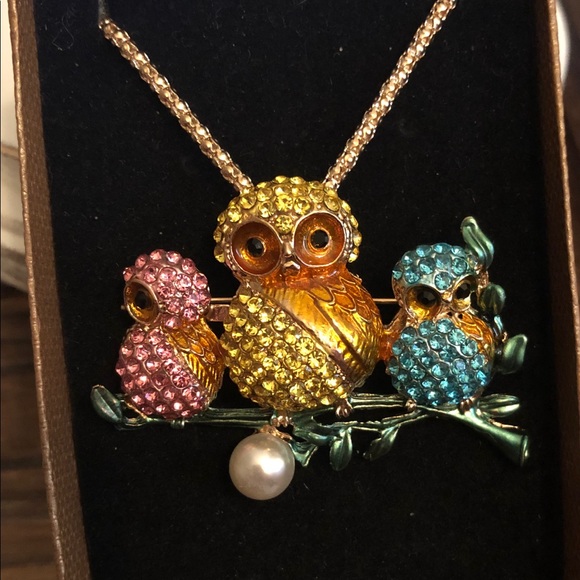 Jewelry - Owl Pendant Necklace